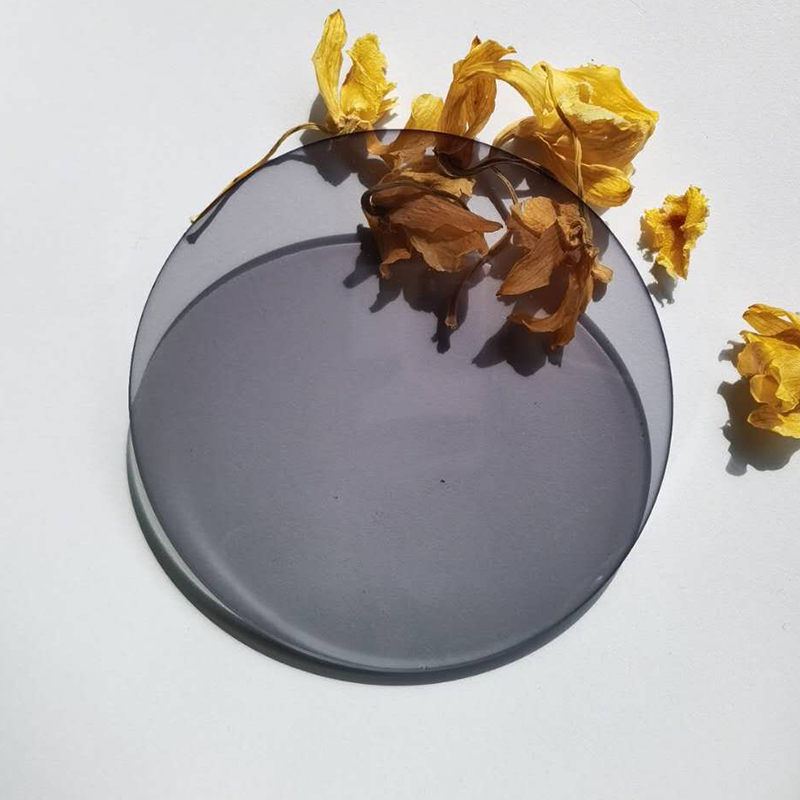 1.67 Fotokromik Lens SHMC